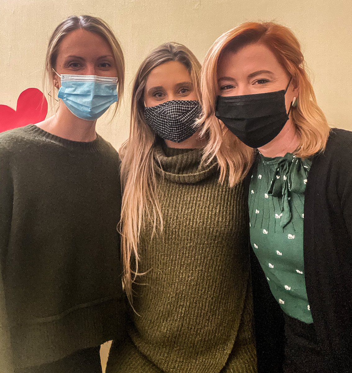 We are shining a green light on National Injury Prevention Awareness Day! The Wheel will be green and some of our team members got in the spirit, too! 💚 #beinjuryfree 

@bjc_healthcare @stlchildrens