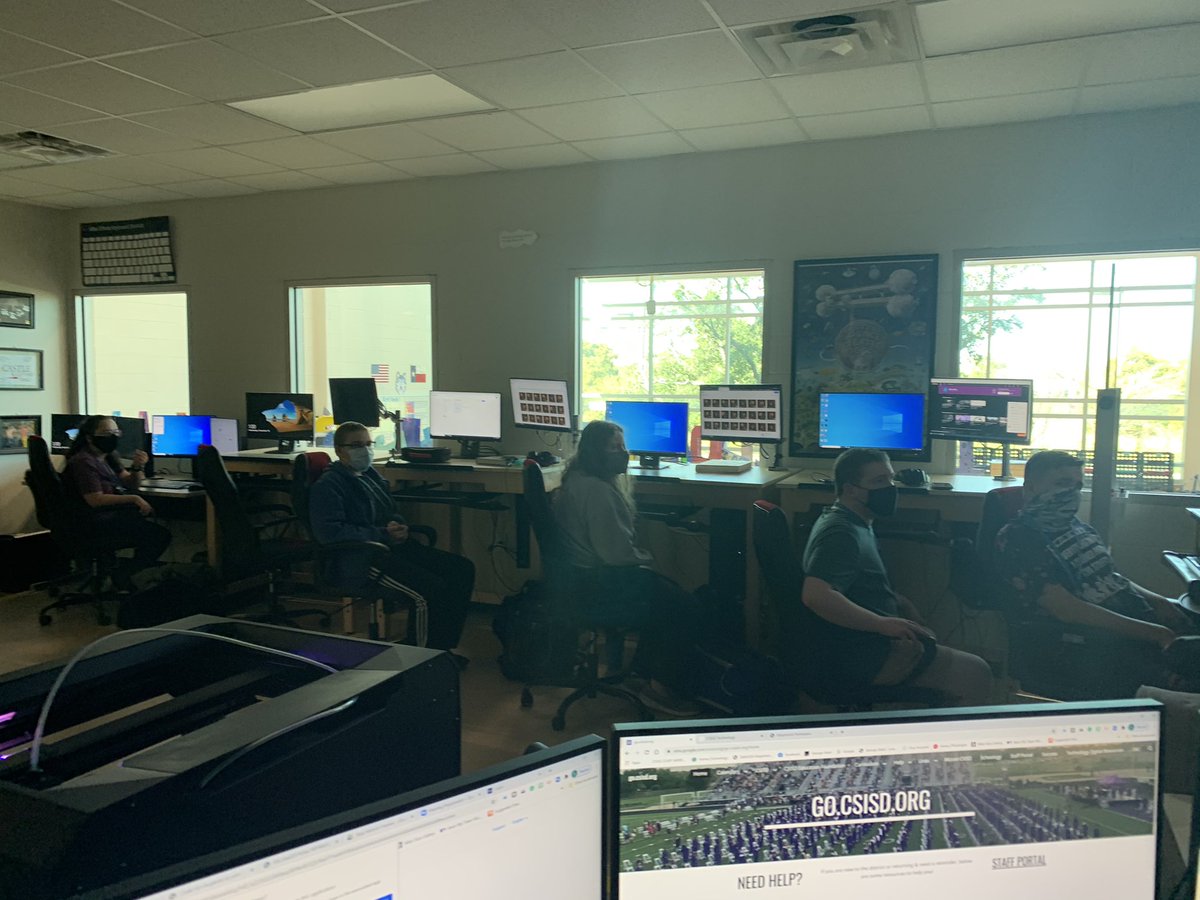 gradt1216's tweet photo. Thank you @FullSail for the wonderful #StopMotion &amp; #3danimation workshops! Our kids had a blast! @CollegeViewHS3 https://t.co/PmAcStkhyc