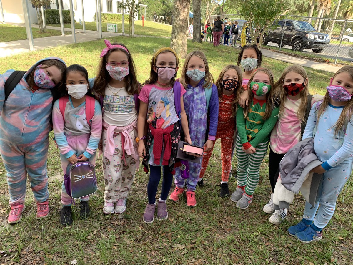 MsDemaris3's tweet image. Pajama Day! 🤗🤗🤗🤗