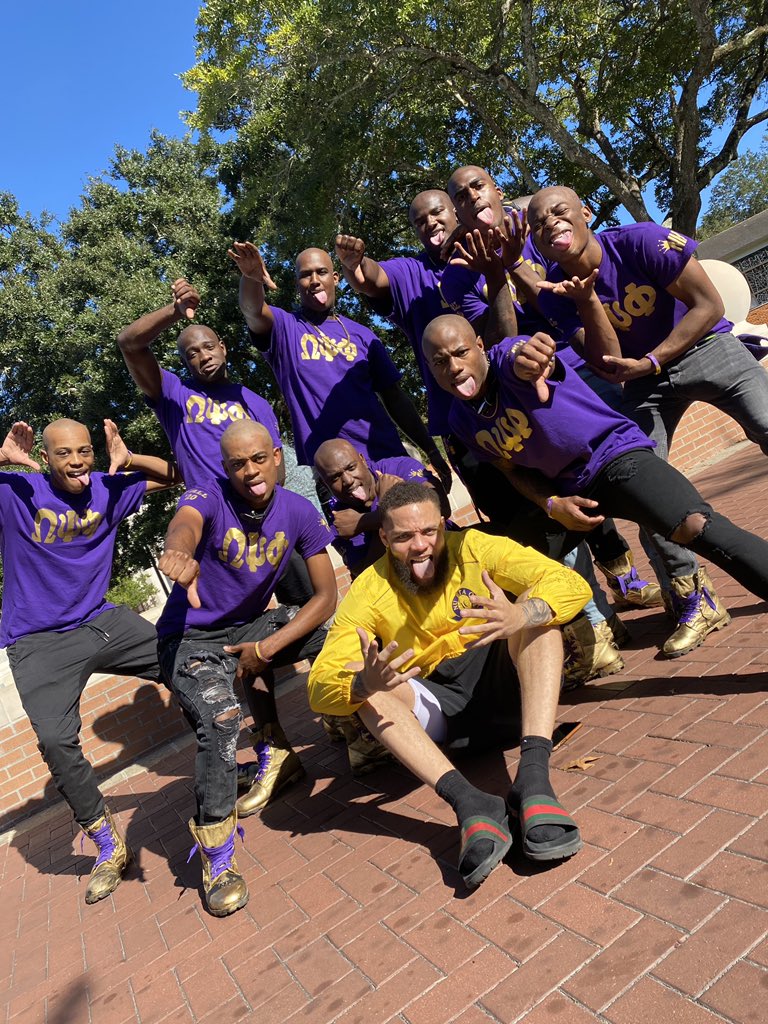 Dukexx_'s tweet photo. 1st Day OWT with the GUD BRUHZ⚡️🐶 Don’t get no greater THAN NH💜 https://t.co/QgOH1bJAUf