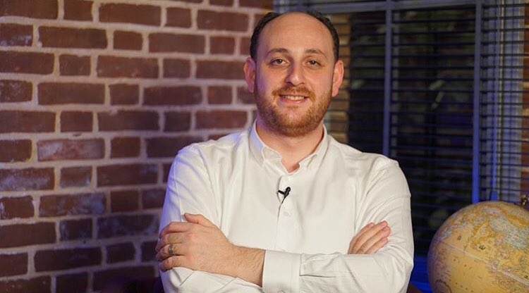 Covid-19 test sonucu pozitif çıkan AK Parti Genel Merkez Gençlik Kolları Başkanımız Sayın <a href="/abuyukgumus/">Ahmet Büyükgümüş</a> e geçmiş olsun dileklerimizi iletiyoruz.Rabbim kendisine ve tüm hastalarımıza şifa versin.