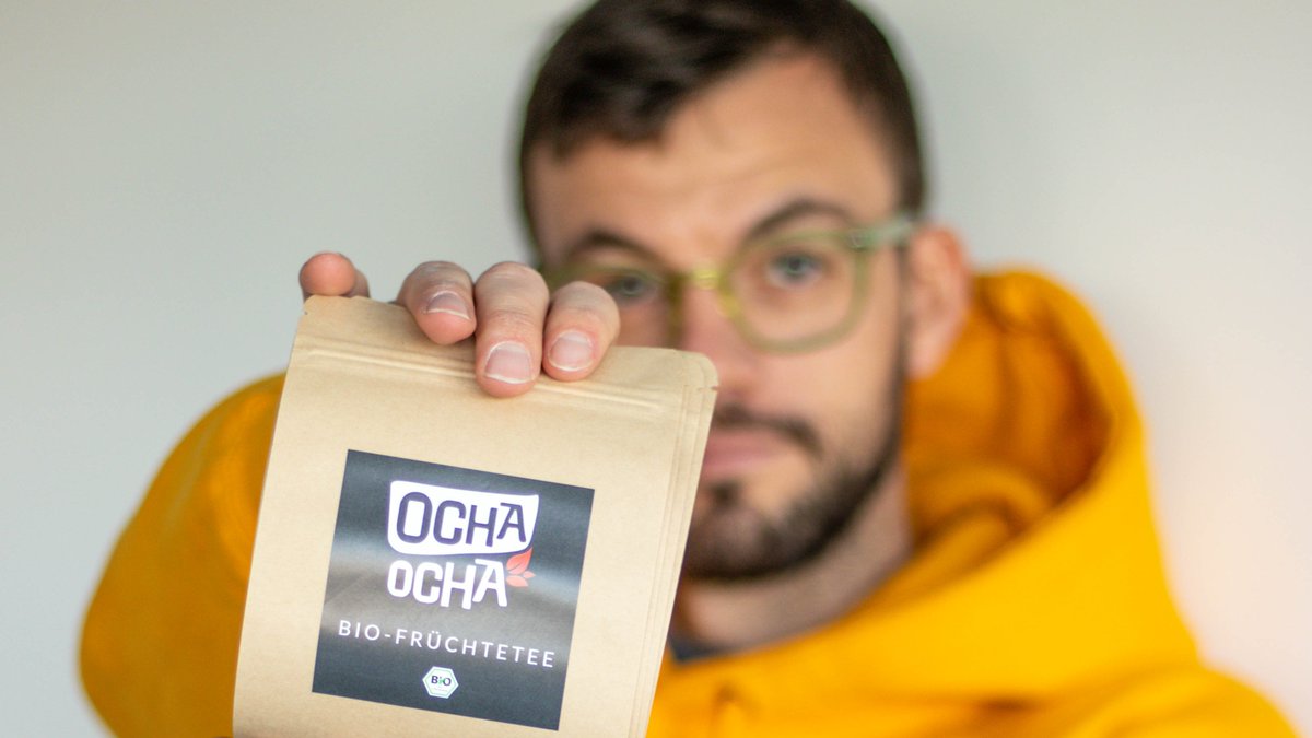 ochaochatee's tweet photo. Good News! Der Tee geht jetzt auf den Weg!

Die ersten Teemischungen haben wir abgepackt und versandfertig gemacht. Sie sollten diese Woche rausgehen.

Kommen die Pakete an, dann macht doch gerne Fotos und taggt uns gerne auf Social Media. 🙏😊🍵 #teebellion https://t.co/R49CZ3LnUb