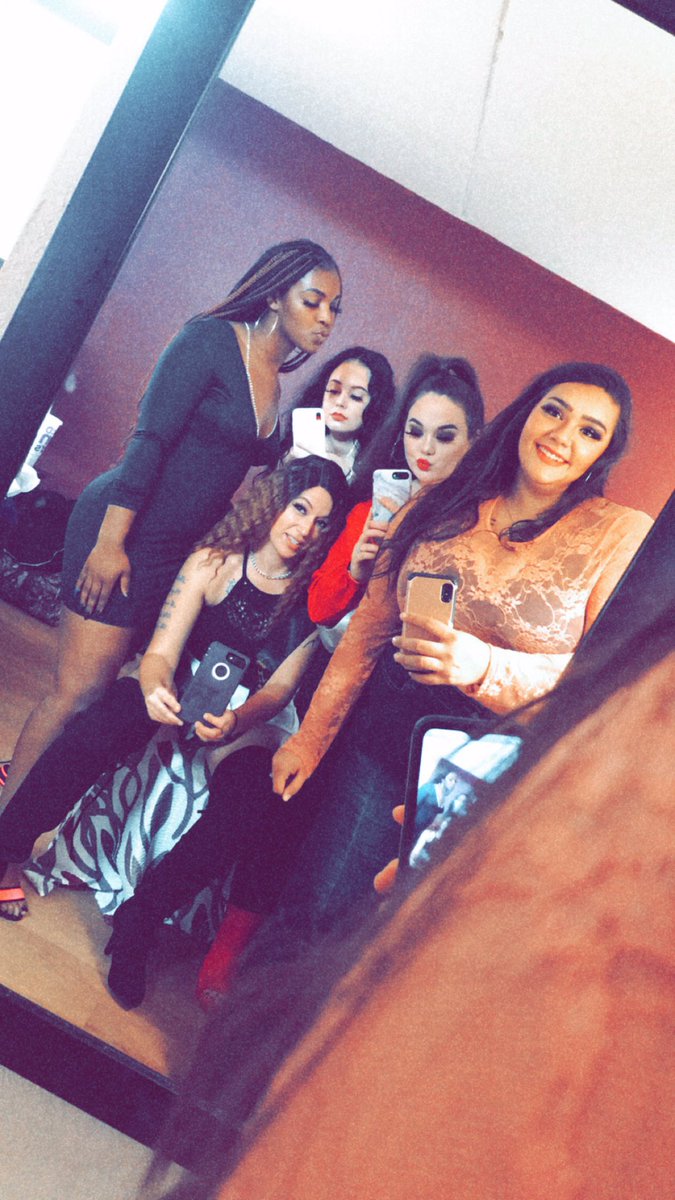 httx_lulu's tweet photo. Bachelorette Weekend was a HUGE Success &amp; NOWWW

23 Days until I marry the man of my dreams!❤️ #DoublingDougan https://t.co/mp2k0ySgeB