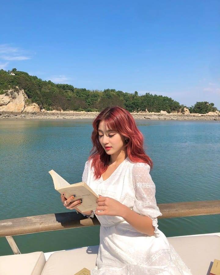 girlgroupspics's tweet photo. twice ; jihyo https://t.co/k8poizqE0P