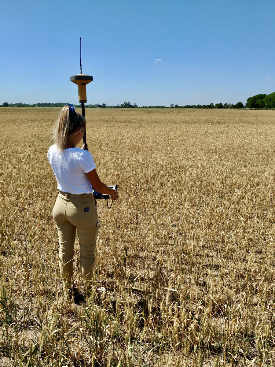 geosistemassrl's tweet photo. Relevamiento en el campo con sistemas GNSS Topcon - Rosario, Argentina.
Muchas gracias Florencia Salaverri por compartir la foto!
#topcon #gnss #hiperVR #topografia #agrimensura #gps #surveyor #surveylife #ponetehiper #modohiper #topconatwork #agrimensores #ingenieria https://t.co/M3DjvM5Mw6