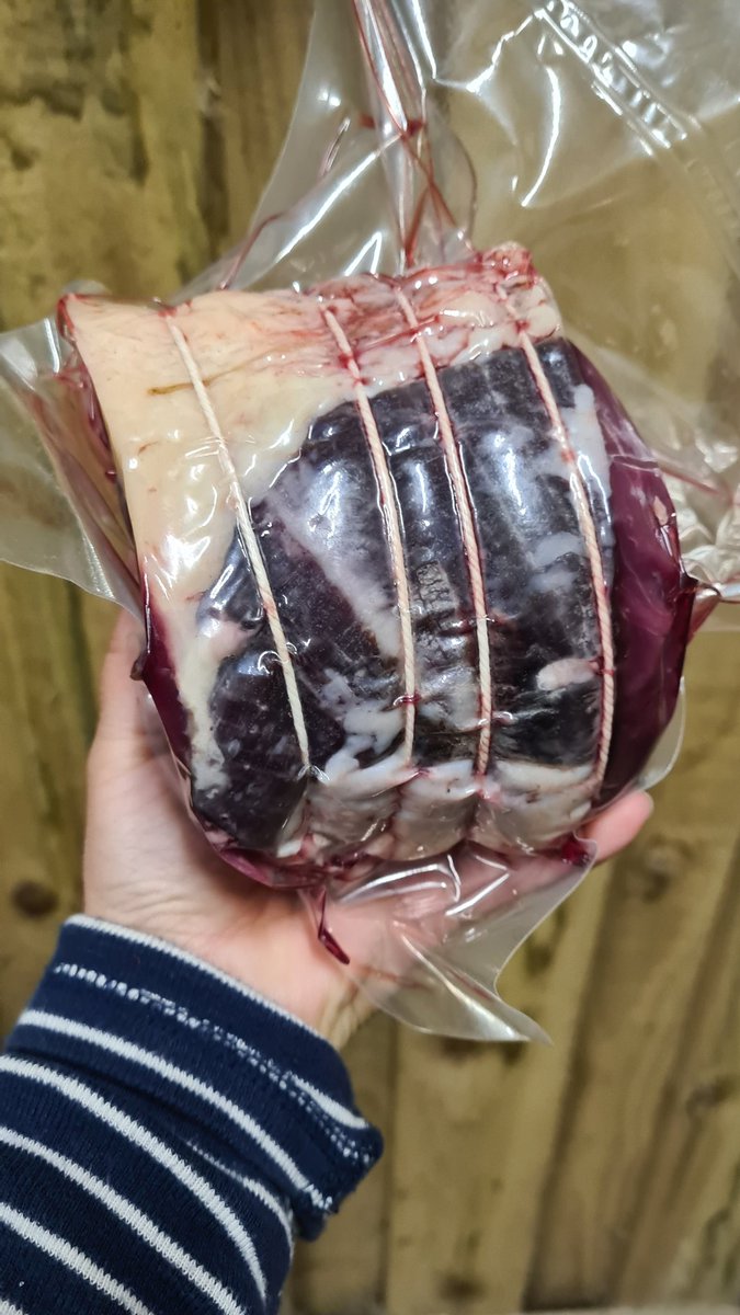 NewMacsFarm's tweet photo. 28 day dry aged, grass fed, slowly matured Dexter beef available at The Mac Shack π₯©ππ best cuts, and cheaper cuts available. #MincedBeef #StirFryStrips #Skirt #Brisket #Topside #ForeRib #Offal #DicedBeef #Steaks #BraisingSteak https://t.co/Uqw35VFCxj