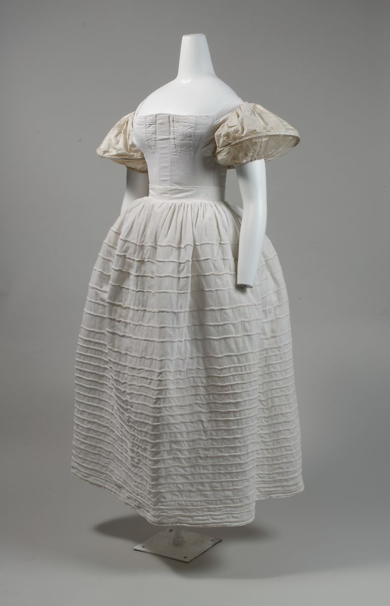This fabric made its first appearance in fashion in the 1830s when it was used in women’s petticoats to support and shape the growing length and diameter of the early Victorian dress.