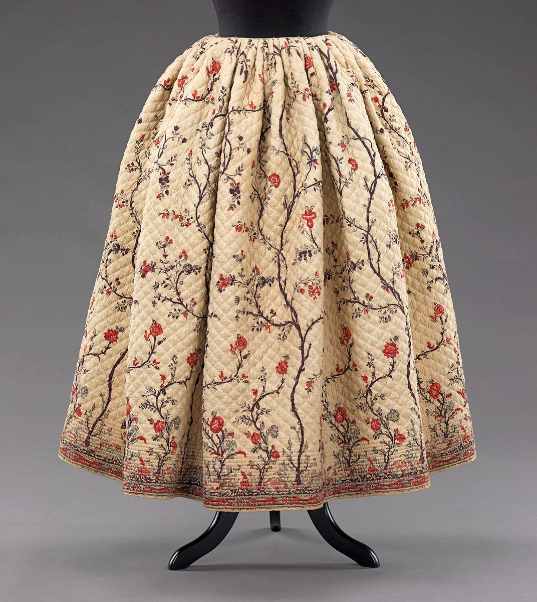 By 1847, crinoline fabric was being used as a stiffening for skirt linings.