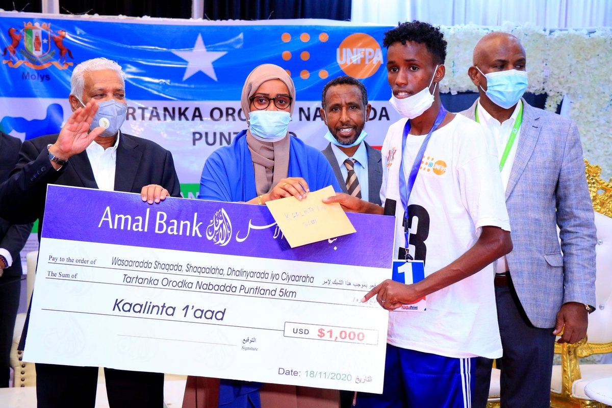MoLYS_Puntland's tweet photo. MOLYS with the support of @UNFPA_SOMALIA conducted peace marathon race 5KM in Garowe. The aim of this marathon was to promote the peace H.E @ahmedkaraash  Puntand vice president Hon @hodansaid_  MOLYS awarded praise the winners of the race

@UNFPA_SOMALIA  @Plstatehouse 
@SaidAbd https://t.co/UWGw6lOk4t