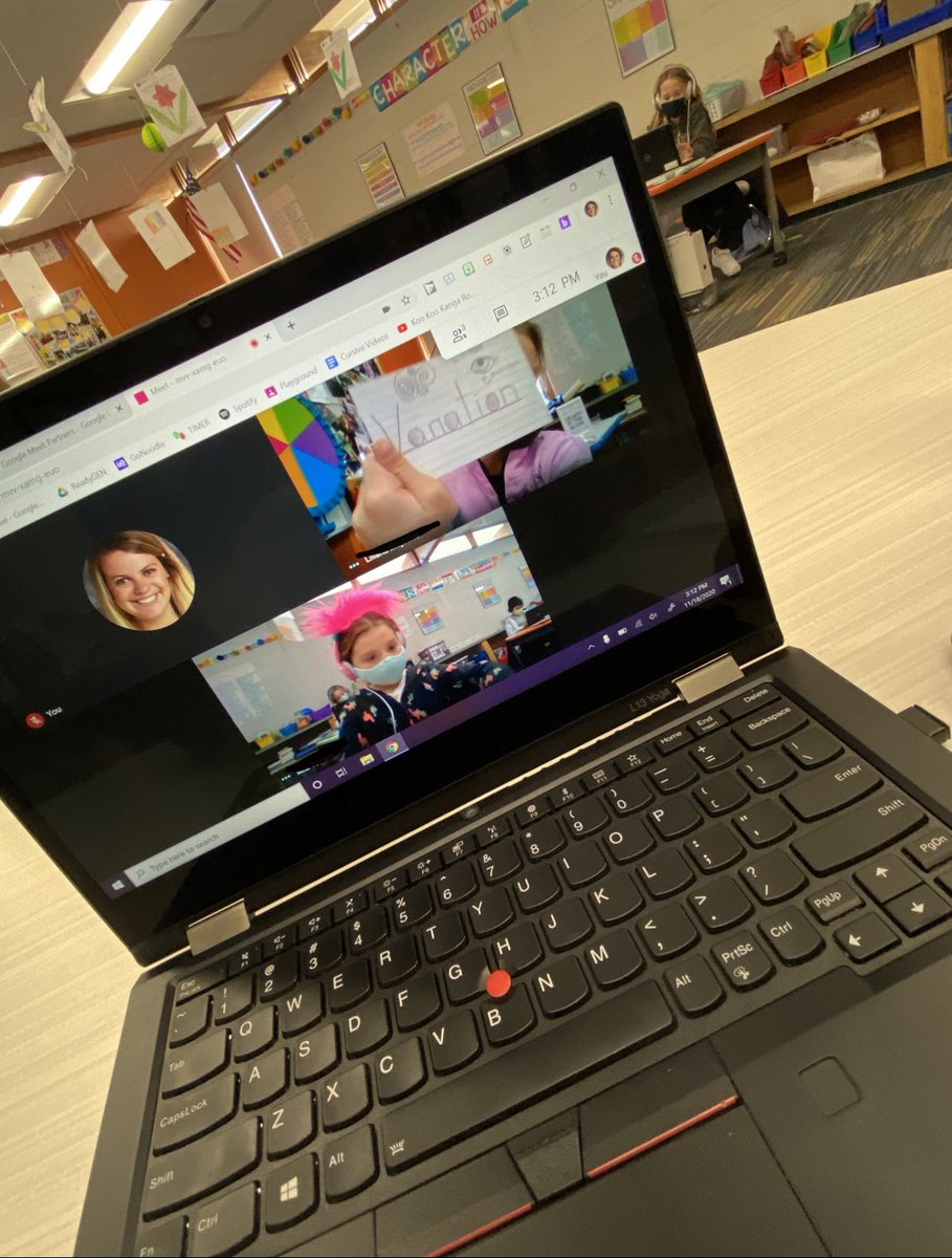 briennekelly's tweet image. #TurnAndTalk looks a liiiiiitttleeeee bit different nowadays! They rocked their vocabulary review chats. #TechGeniuses #D12Inspires