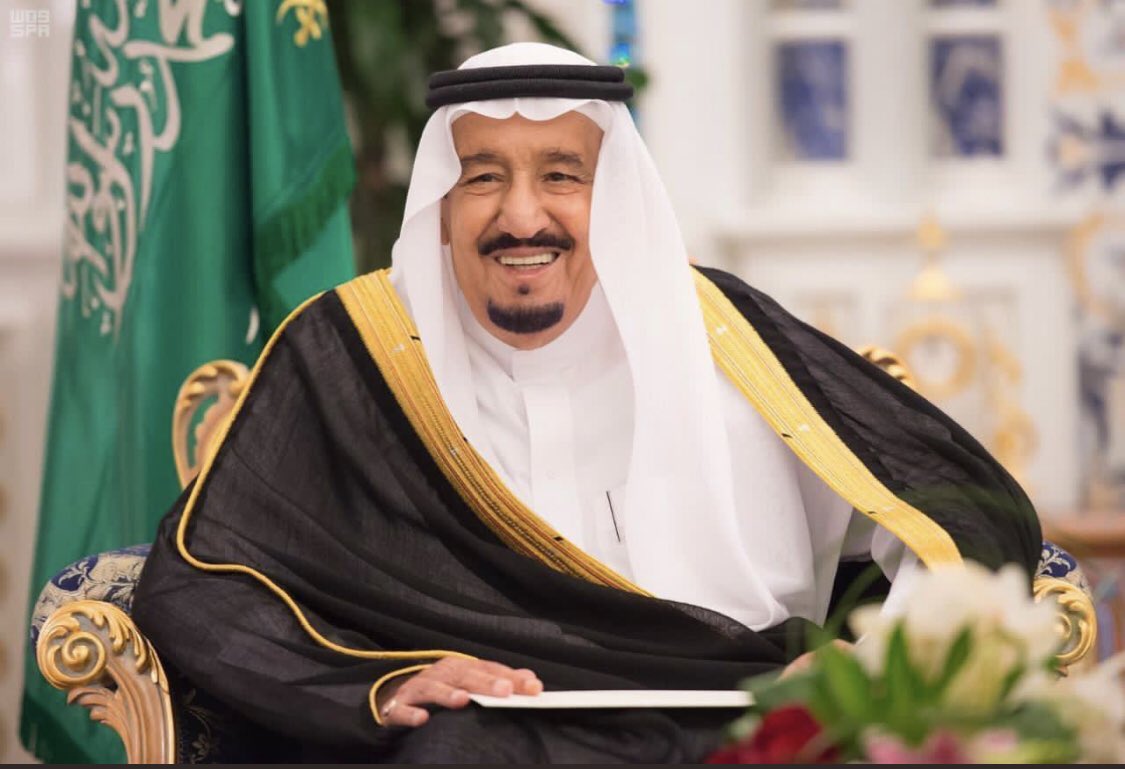 ذكرى عزيزة علينا نستحضر فيها جميع الإنجازات التي تحققت لبلادنا على كافة الأصعده نفخر ونتفاخر بسلمان الحزم والعزم.
حفظ الله مولاي خادم الحرمين الشريفين الملك سلمان بن عبدالعزيز وأطال في عمره..
 #ذكري_البيعه_السادسه