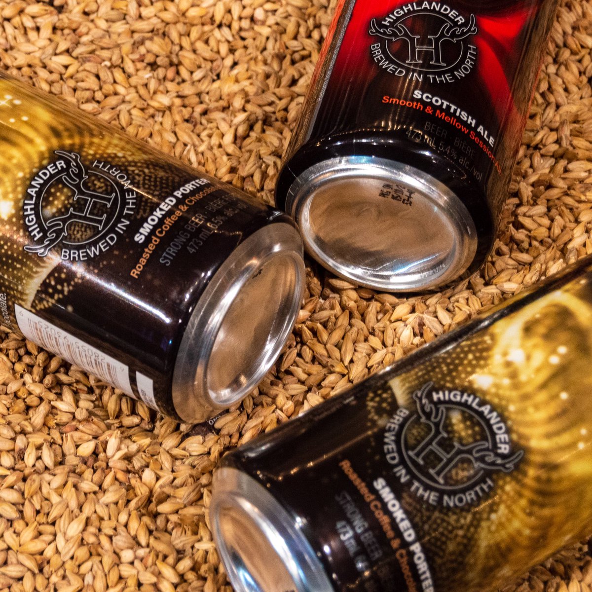 highlanderbrew's tweet image. The thermostat is dropping 🥶...time for a Highlander 🍺. Our Smoked Porter will bring the warmth and our Scottish Ale has never tasted so smooth. Brewed in the North for the North 🍁