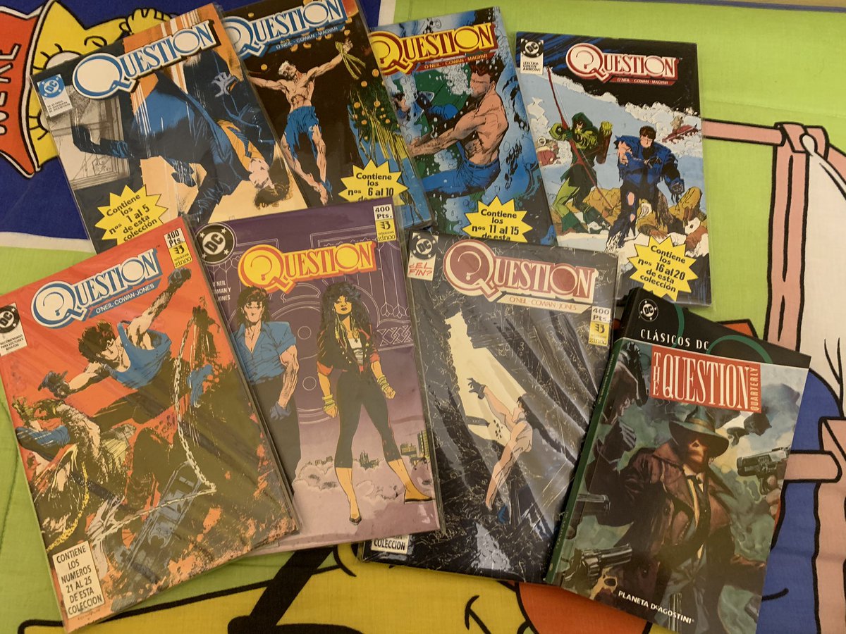 Paco_Castro88's tweet photo. Preparados para cuando @tdt_podcast le metan mano a esto. Cortesía del gran @SupervazquezCom. Son mis primeros retapados. Era un formato del que había oído hablar mucho, pero que nunca había tenido. #Thequestion #dccomics #Vivalagrapa #edicioneszinco https://t.co/InUIgYFD85