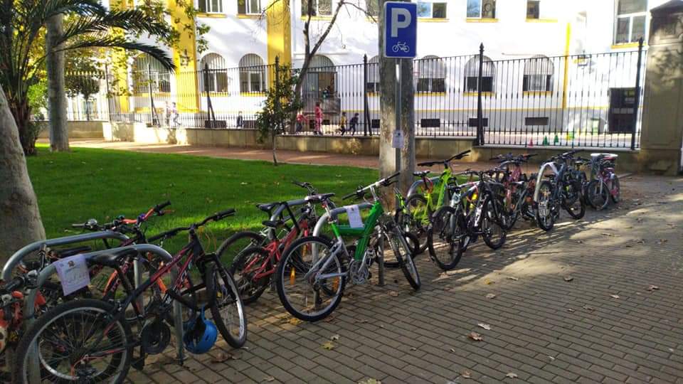plataforma_co's tweet photo. Ganas de pedalear contra la violencia machista. Sábado 21N. 12h. Gta. de Nuremberg/Víal. Acompañan el #CarrilBici #GalileoGalilei #InteRed #AsociaciondeMujeresMarianne #AVCañeroNuevo #ÉpicaFeminista #AVValdeolleros #NubiaApoyoFamiliar #LasJaras #ÁreaMujerIU #Aperfosa #Paradigma https://t.co/1UzIvigncJ
