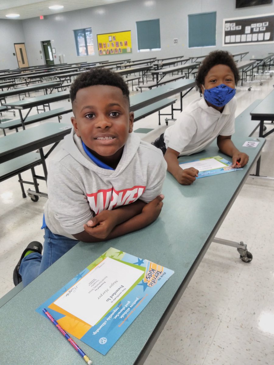 BarbosaPhd's tweet photo. It's always a pleasure to participate at Bunnell Elementary school- Kiwanis Flagler Palm Coast - Terrific kids ceremony project. It's wonderful to see the kindergarten, First and Second grade students excitement in receiving a terrific kid certificate award.  Congrats 👏11-18-20 https://t.co/2EStBI9ZNP