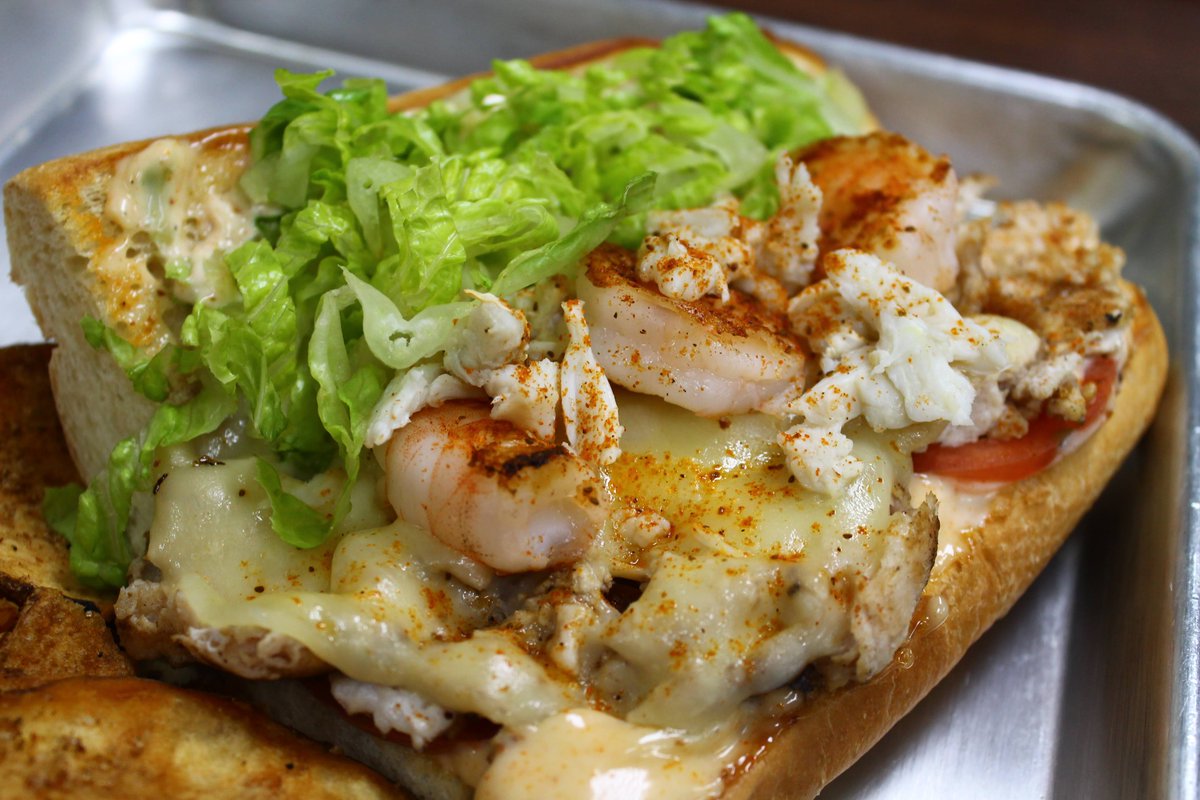XroadsBistro's tweet photo. Not only is it $1 Wing Wednesday but have you had the Chesapeake Chicken Cheesesteak at the Restaurant or the Seafood Quesadilla off the truck? No?! Well, go get them!!
Big Blue is at Independent Brewing Company 
Little Green is at The Berkleigh 
&amp; The Restaurant open 'til 8! https://t.co/iNBugmLtNs