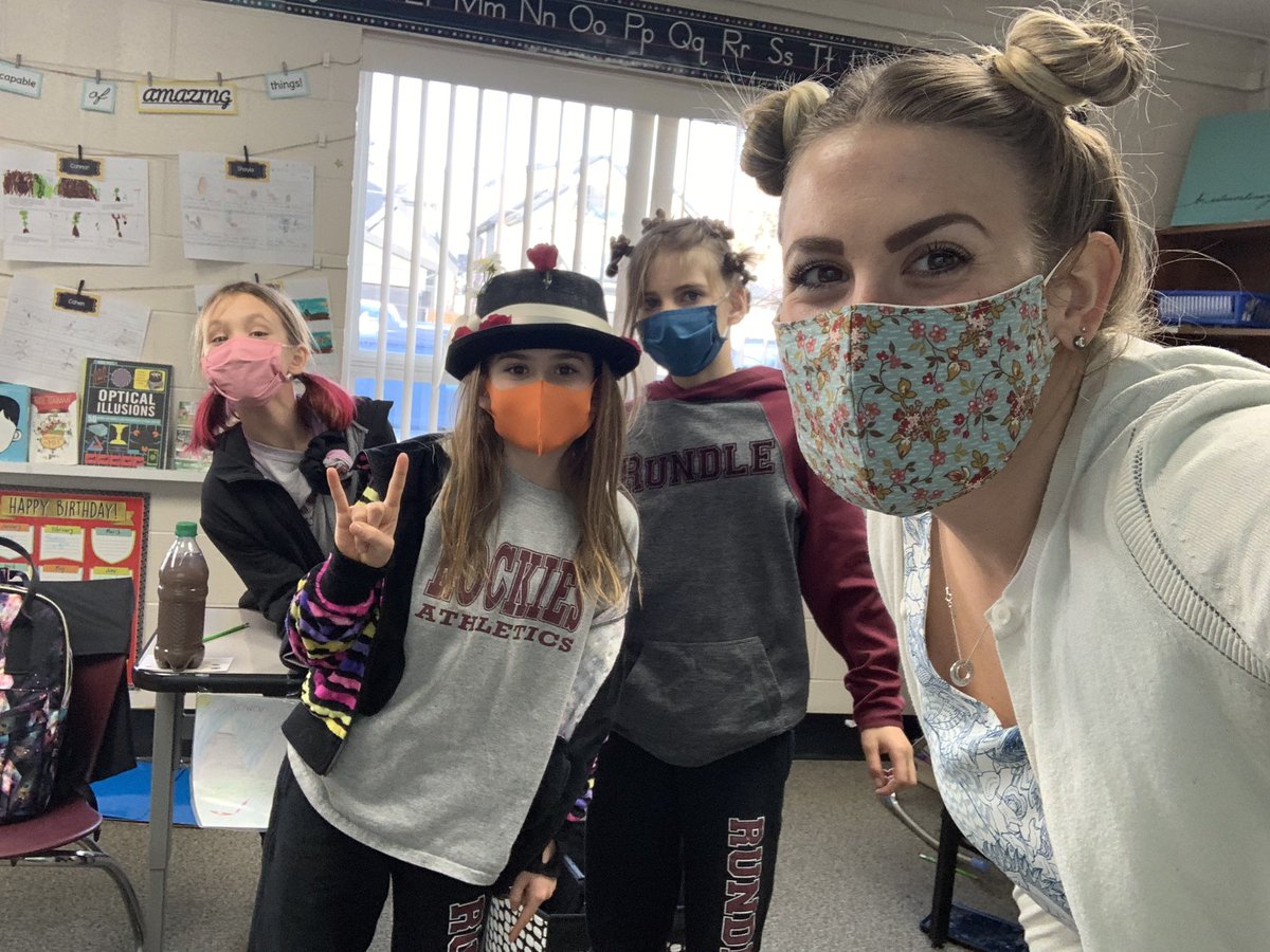 What an awesome Wednesday! We continued literacy week with D.E.A.R, and had fun hair and hat day! #funhair #funhats #literacyweek #wearerundle <a href="/rundleacademy/">Rundle Academy</a>