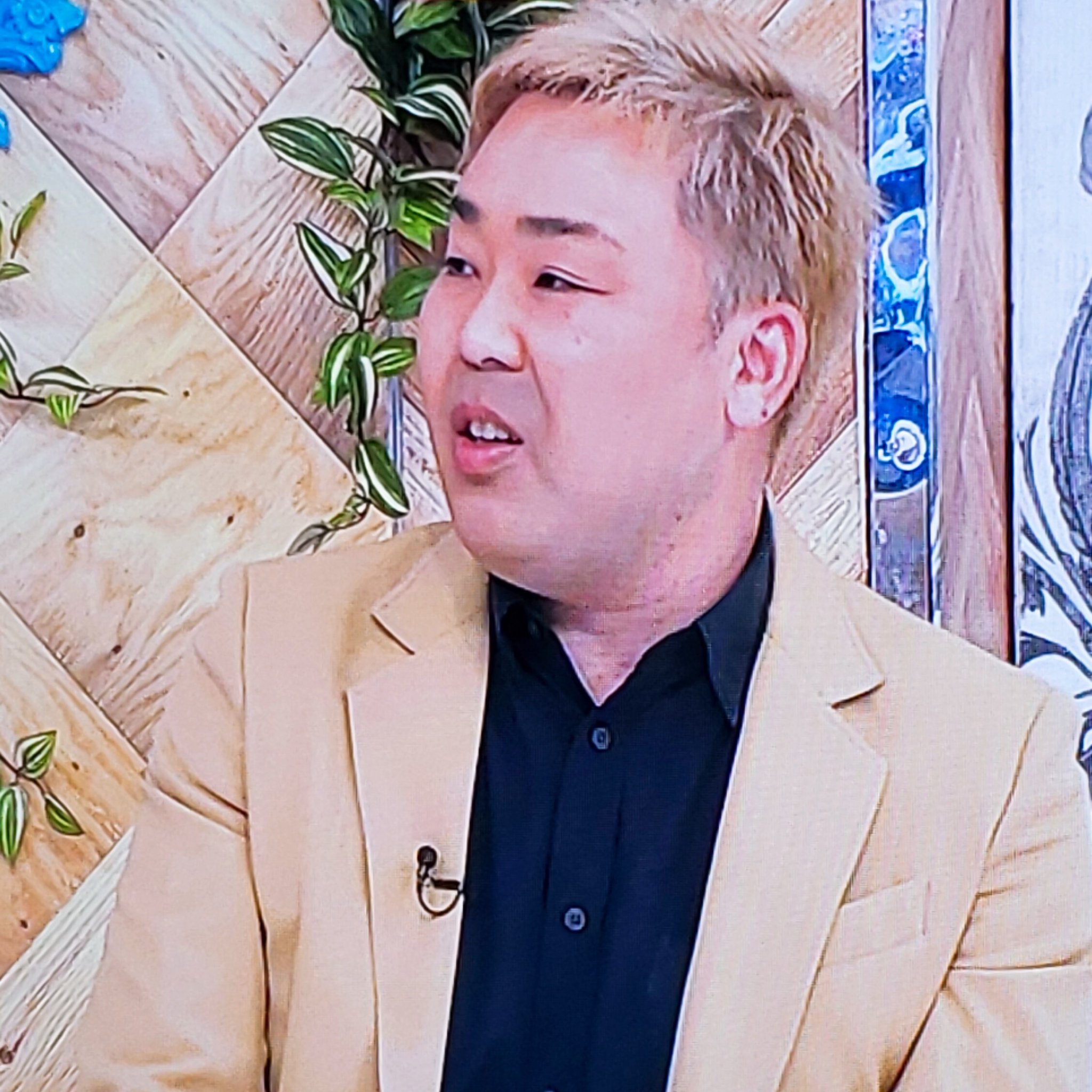フットボールアワー岩尾の金髪に違和感覚える人多数 似合わない 蛭子さんか まとめダネ フットボールアワー岩尾の金髪に違和感覚える人多数 似合わない 蛭子さんか まとめダネ
