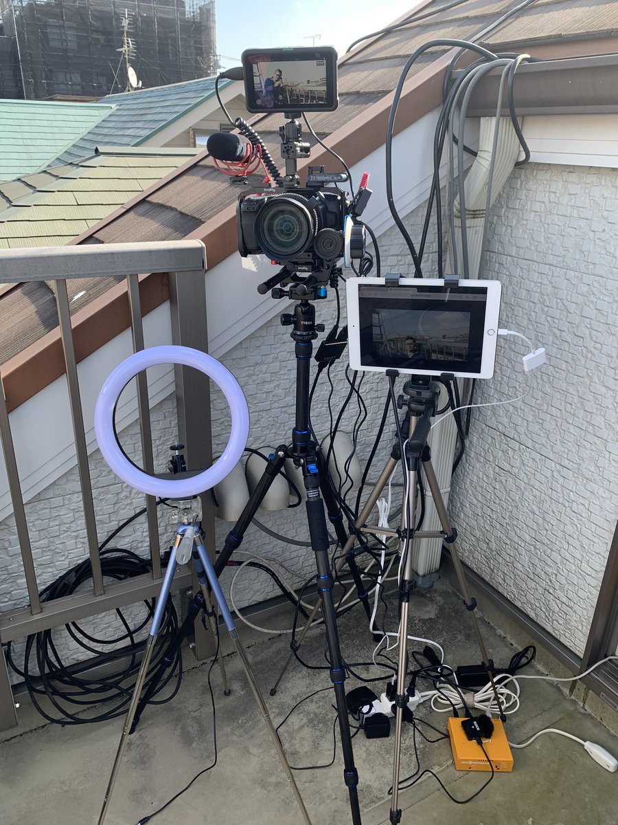 Koji_Oyama's tweet photo. 今日のライブ配信のカメラ変えてみた 。iPadは、MediaLiveのリターン映像確認用へ　#BMPCC4K #AWS #ElementalLink https://t.co/aZoYHpzPYG