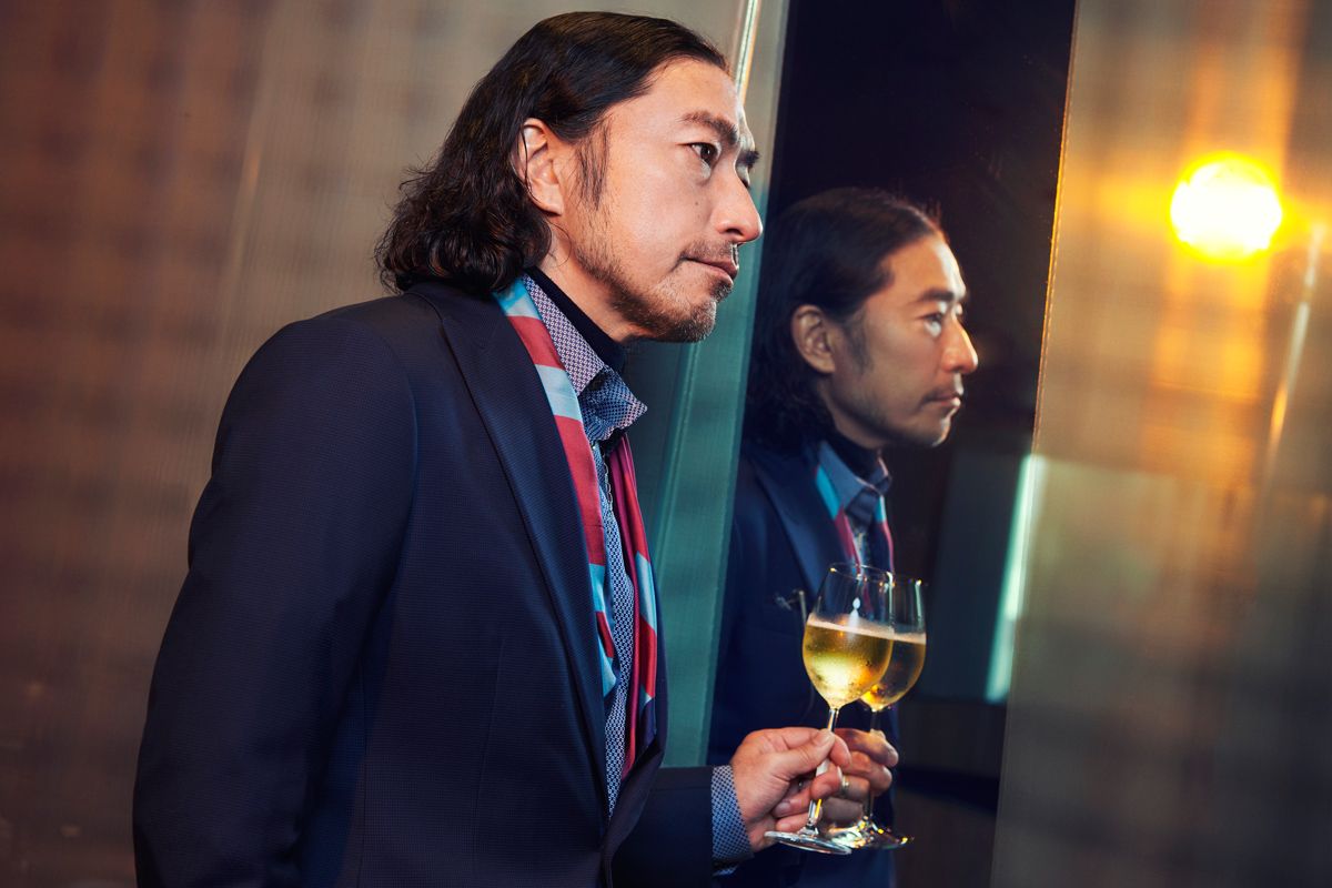 Uzivatel Gq Japan Na Twitteru スーツを着る必要のない場面で あえてスーツを着る トータス松本がジョルジオ アルマーニで仕立てたオーダースーツを着こなした 仕事を離れ 家族や友人とくつろぐシチュエーションで スーツを自由に楽しむ 記事と写真 Uzivatel Gq Japan Na Twitteru スーツを着る必要のない場面で あえてスーツを着る トータス松本がジョルジオ アルマーニで仕立てたオーダースーツを着こなした 仕事を離れ 家族や友人とくつろぐシチュエーションで スーツを自由に楽しむ 記事と写真