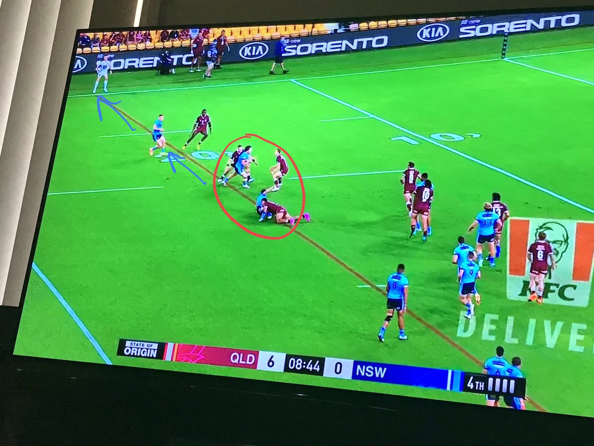 Cleary does nothing to invite Crichton as a hole runner/use him as a block play.... or take advantage of the extra man Tupou wide. Another great attacking chance ruined.