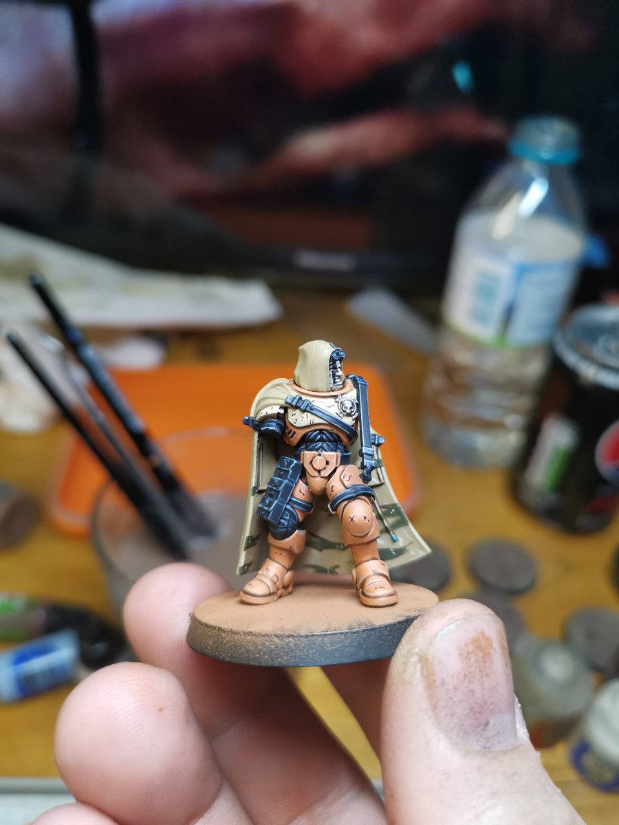 brush_muddy's tweet photo. Right I tapped out for today just the clocks to finish tomorrow for these then it's on to arms guns backpacks and bases!! Seems like a long list but really I don't think it'll take to long.

#warhammer #warhammercommunity #warhammer40000 #40k #spacemarines #eliminators https://t.co/vxtfKYHg1G