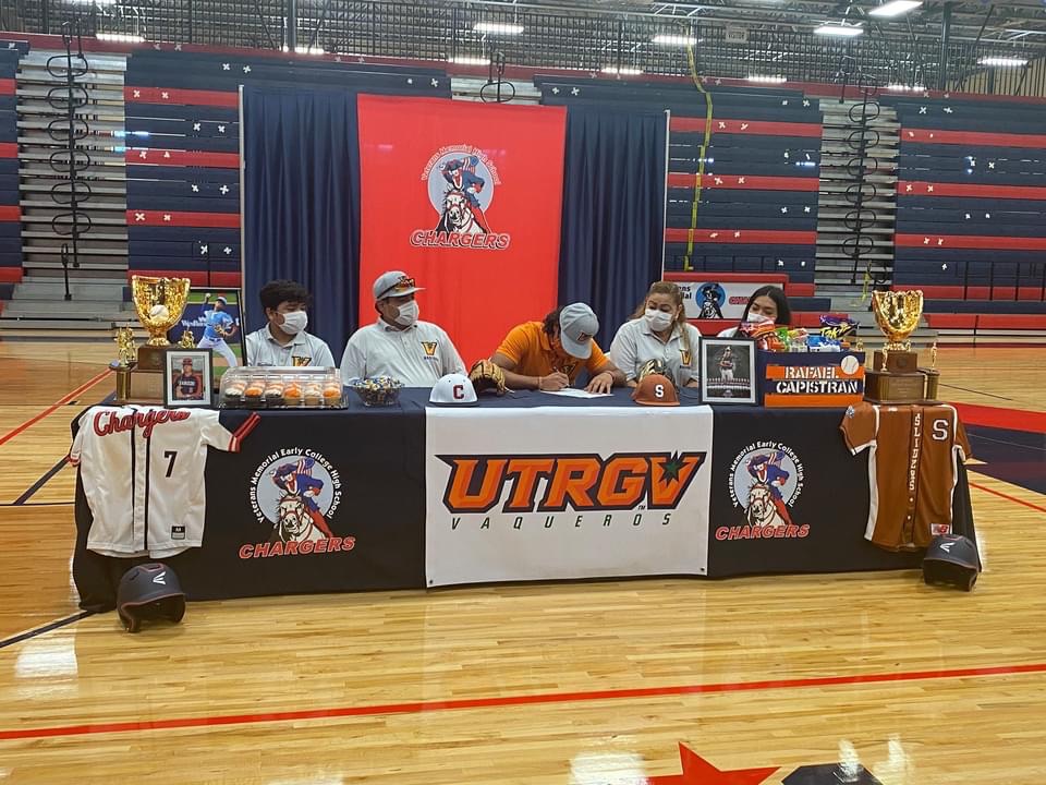 VMHS_BISD's tweet photo. 💙❤️🎉⚾️Congratulations to Rafael Capistran on signing his letter of intent to play baseball for the Vaqueros of UTRGV; an NCAA Division 1 program!!! ⚾️ 🎉 ❤️💙 https://t.co/T4QhgN6XU6