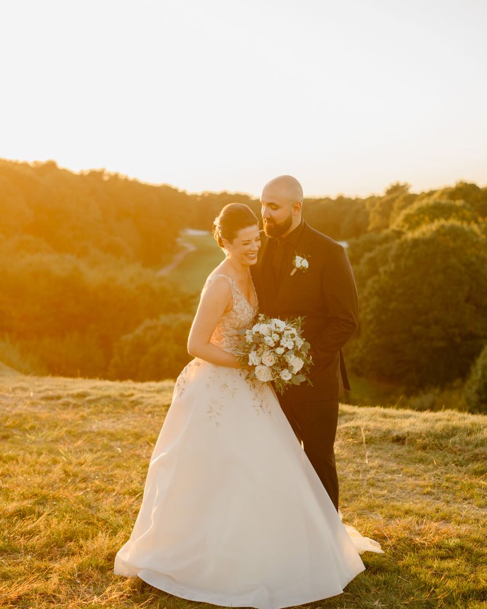 CapeClubResort's tweet photo. Wedding Wednesday! For more information check out our website https://t.co/r3RjO6GmSa !
#wedding #weddingideas #thecapeclub #weddingvenue #weddingdress #capecodwedding #weddinginspiration #married #weddingdesign #golfcourse #theknot #capecod #capecodvenues #weddingcake https://t.co/5uTnDkcPhE