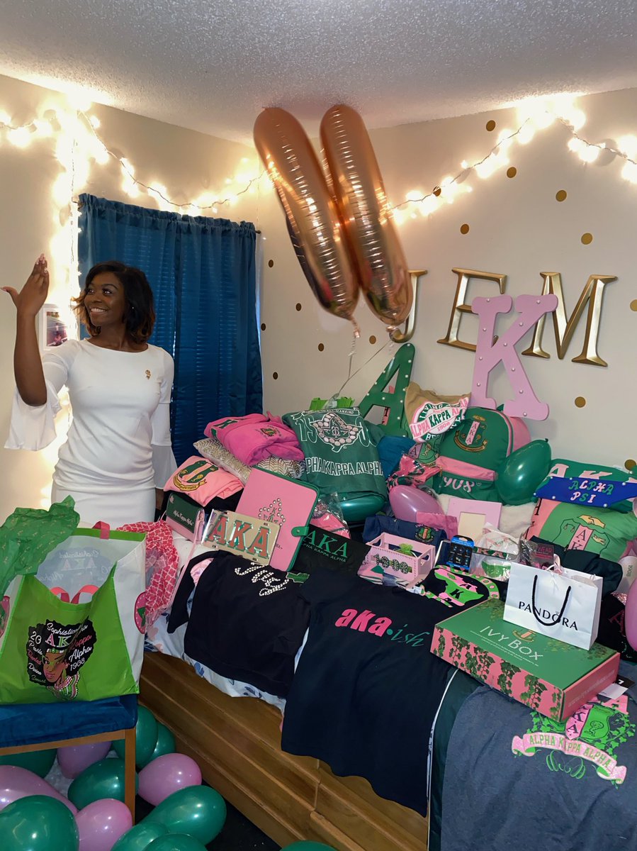 qveenbad's tweet photo. Every Little Girl dreams to become an ΑΚΑ... and my dream came true! 💕✨ #alphapsi #AKA #PHINALDETAIL #69 https://t.co/wR8wNDgBc5