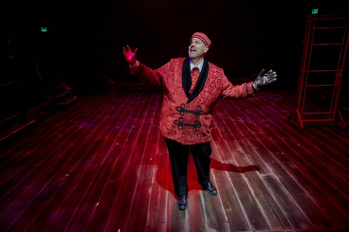 jerevanpatten's tweet photo. I can’t believe there are only 3 more performances of The 39 Steps. I love this show and will miss it terribly!!  Thanks Nick Woodward-Shaw for this incredible shot of one of my favorite characters ever. https://t.co/45eRMKfSFY