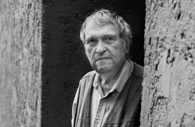 CulturaUrbana's tweet photo. El día jueves 26, a las 11:00 am el escritor y traductor Luis @lmisava, doctor en Literatura comparada y traductor, dictará una conferencia magistral sobre la obra del poeta @Un_tal_Cadenas en el contexto del Día de Andrés Bello. https://t.co/lSQ2ROxBNx
