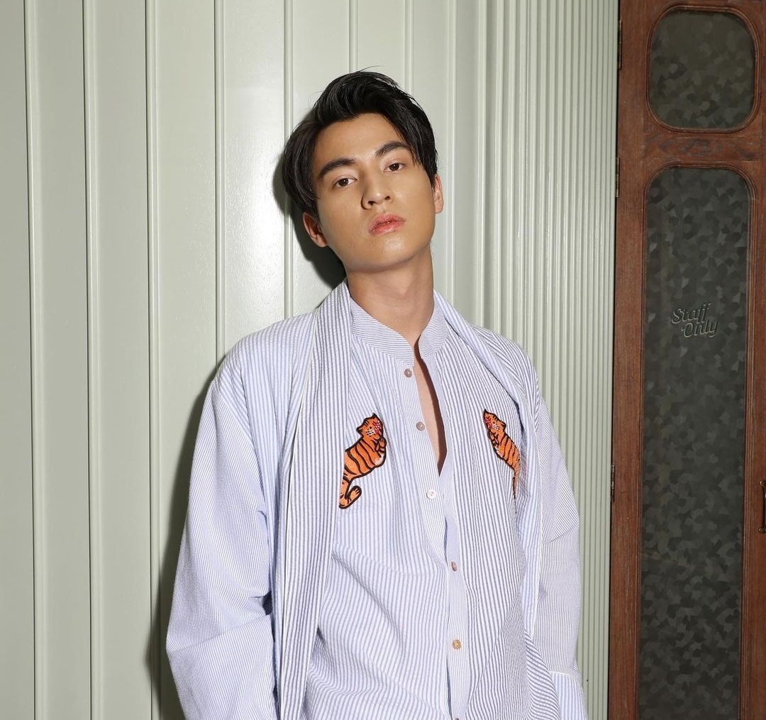 Surround Magazine.  #saveTHAIwearTHAIJuly 2020 https://www.instagram.com/p/CBmdUQTHxdb/?igshid=17wa8iuftsnv1 https://www.instagram.com/p/CBnJb7LnhIR/?igshid=n9tp1nad46ab https://www.instagram.com/p/CB9aG_RnPbT/?igshid=1l3bgntptl60s https://www.instagram.com/p/CB4wcP1nC02/?igshid=ememrlbylxb https://www.instagram.com/p/CB97ig-nCue/?igshid=18zu90yv1v4l6 https://www.instagram.com/p/CCBHekbHBH4/?igshid=dy6vbjlbw5jl https://www.instagram.com/p/CCHruD-nI-r/?igshid=1mh7a1puo1q2c https://www.instagram.com/p/CCKSrKYn5CL/?igshid=jhc63i2g9m9p #GulfKanawut