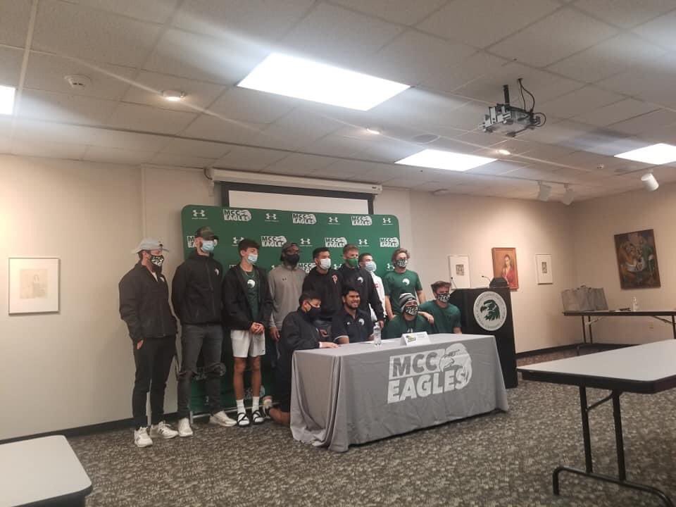 FranRZun00's tweet photo. It’s official @BMC_soccer https://t.co/ANaihltea4