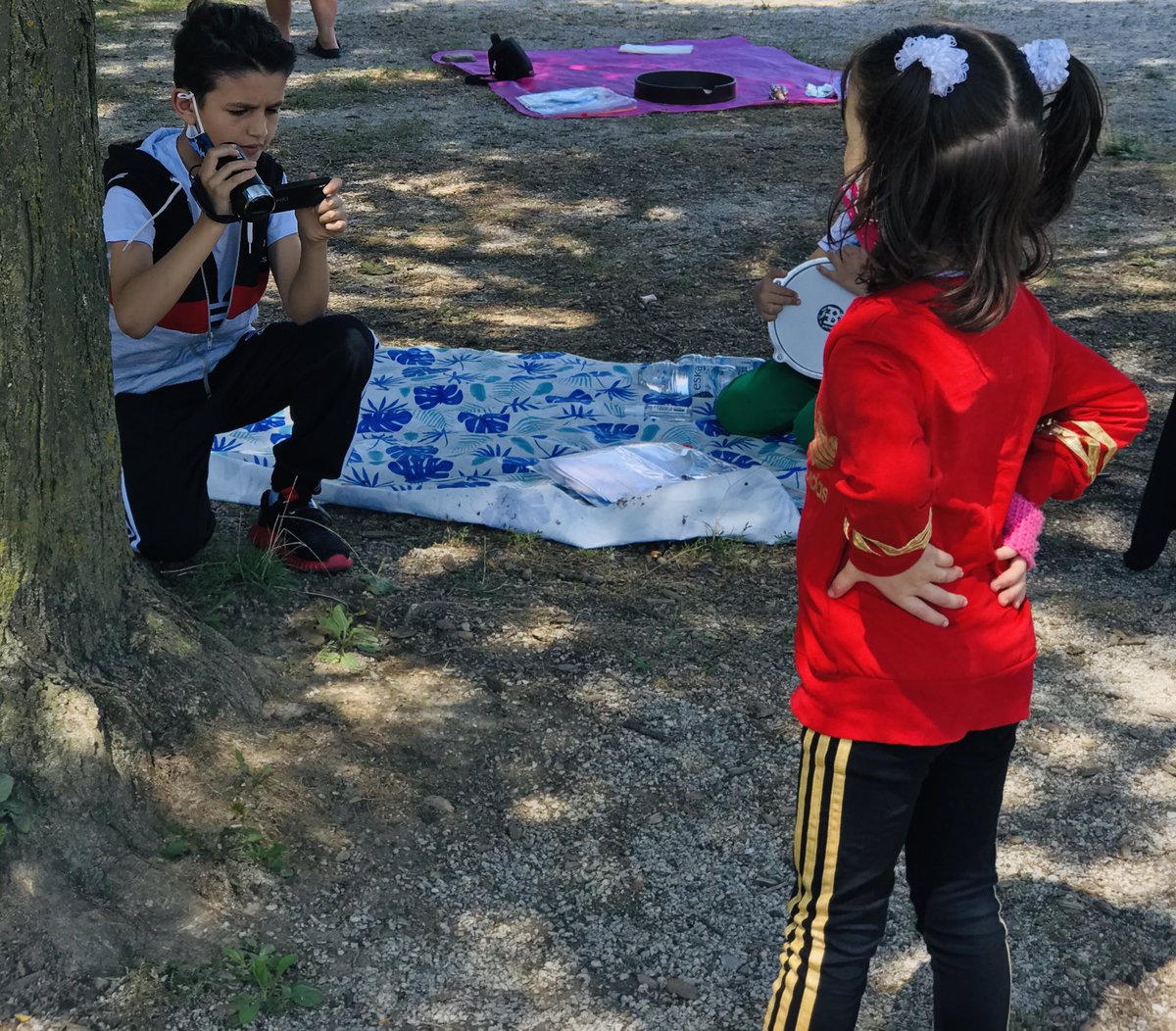 Giving a child access to creative tools gives them power to explore artistic skills which would otherwise go unrealized. Media arts is a tool we use that Nai children love. Support us today and give artistic access to more refugee and newcomer children. canadahelps.org/en/charities/c…
