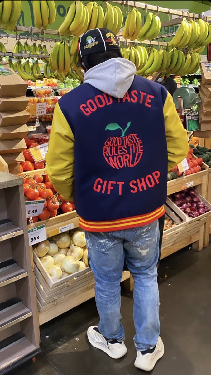 _princetemi's tweet photo. Good Taste Rules The World 🍎 https://t.co/QleWqIheiB