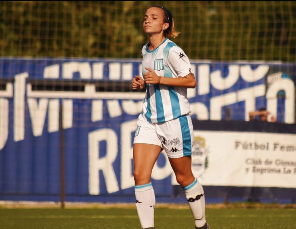 DeporFem_'s tweet photo. Última parte de la entrevista con Luciana Bacci, jugadora de Racing 👇. https://t.co/Y30krgnLuB
