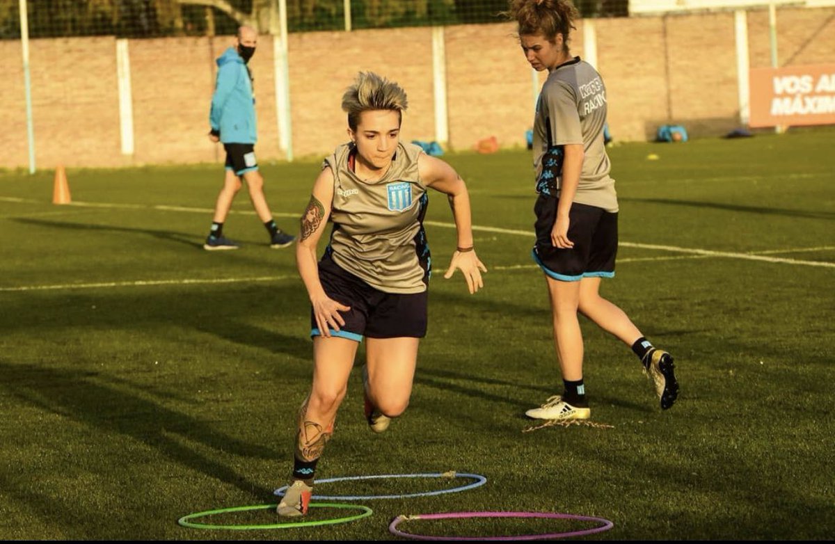 DeporFem_'s tweet photo. “Creo que hay que acompañar y colaborar con la visibilización de la disciplina. Los medios hegemónicos deberían aportar más”. https://t.co/KxWj7qFGix
