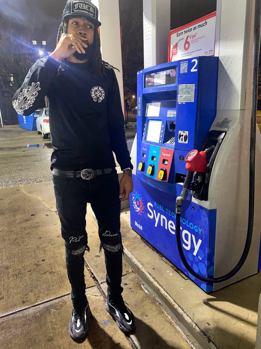BallinLikeJAYELO tweet media