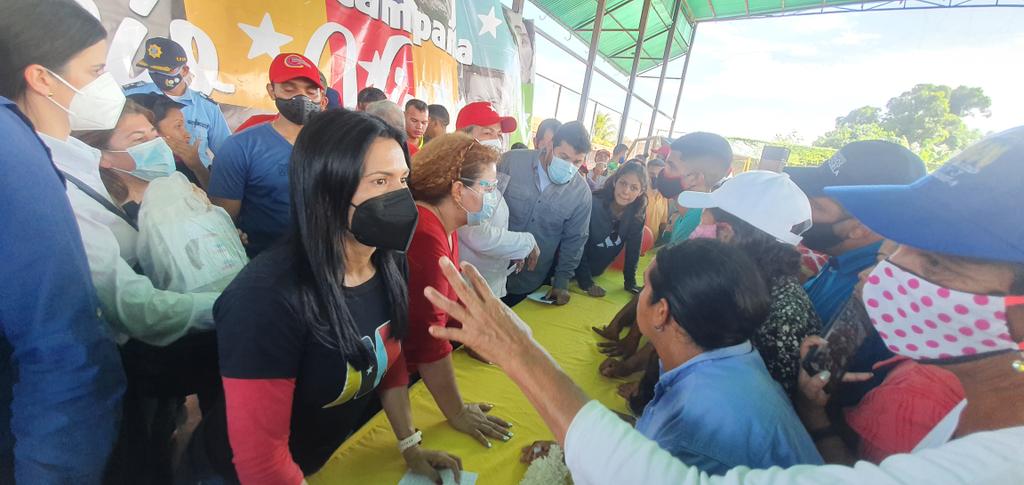 MariaVallenil15's tweet photo. La Tierra de la Curagua Municipio Aguasay en Victoria junto @PartidoPSUV @CCDarioVivasMon @Marlenycdc_ @dcabellor @EuribesGuevara @irisvarela con nuestra Gobernadora @_LaAvanzadora @dcabellor le garantizamos al Pdte @NicolasMaduro una AN  Patriotas y Chavista #6DGanaElPueblo https://t.co/aginU5Htxc