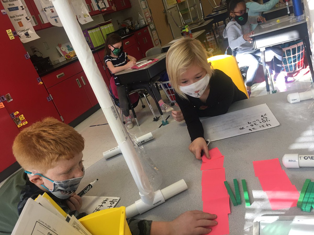 mortonkids's tweet image. What an awesome job talking through their strategies! #teamwork #talkingaboutmath #handsonmath #doubledigitaddition #mortonkids