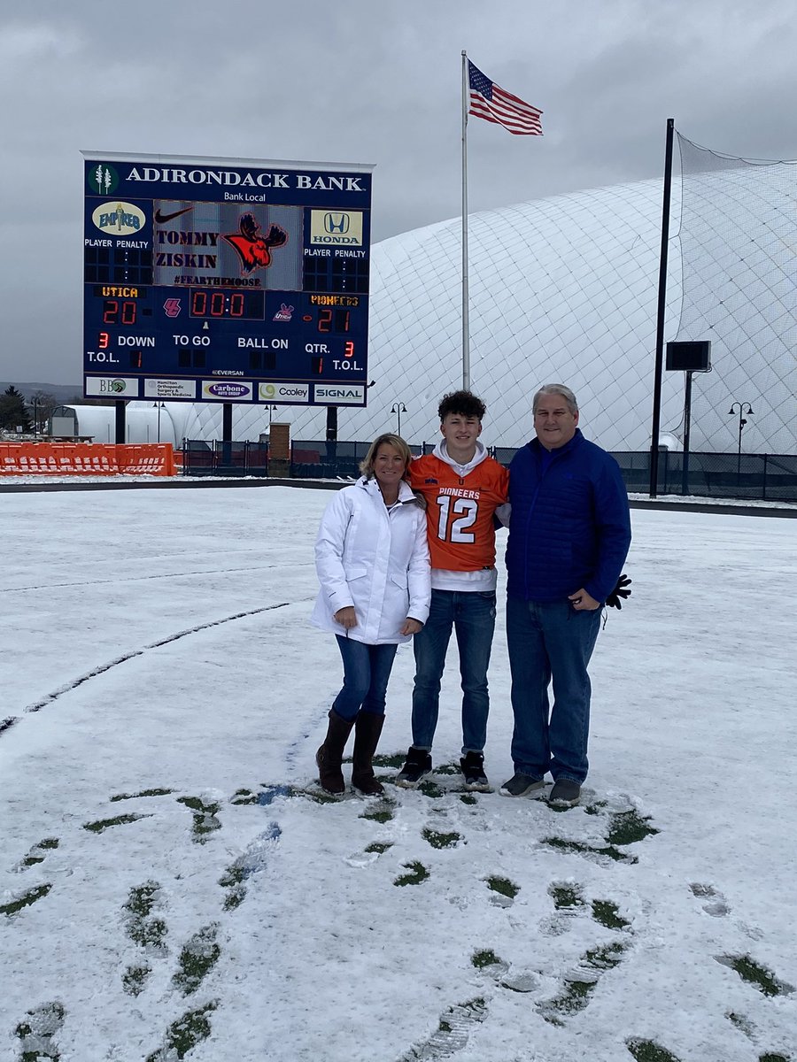 TommyZiskin's tweet photo. I have a lot of people to thank for helping me get to where I am today, but no one as much as you two. I’ll be continuing my academic and athletic career at Utica College 🧡 I love you mom and dad, thank you. #next4 #uticaguy https://t.co/Rjxolr1cRy