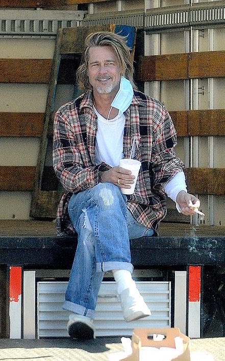 seanieviola's tweet image. Me after sending out exactly one email