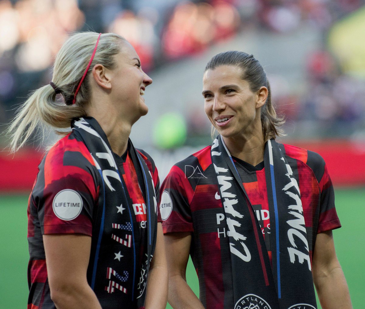 DanteysArt's tweet photo. When @TobinHeath returns to the @NWSL she will be playing AGAINST @LindseyHoran for the first time. Cool.... cool.... #BAONPDX https://t.co/ZrxYCj6PTg