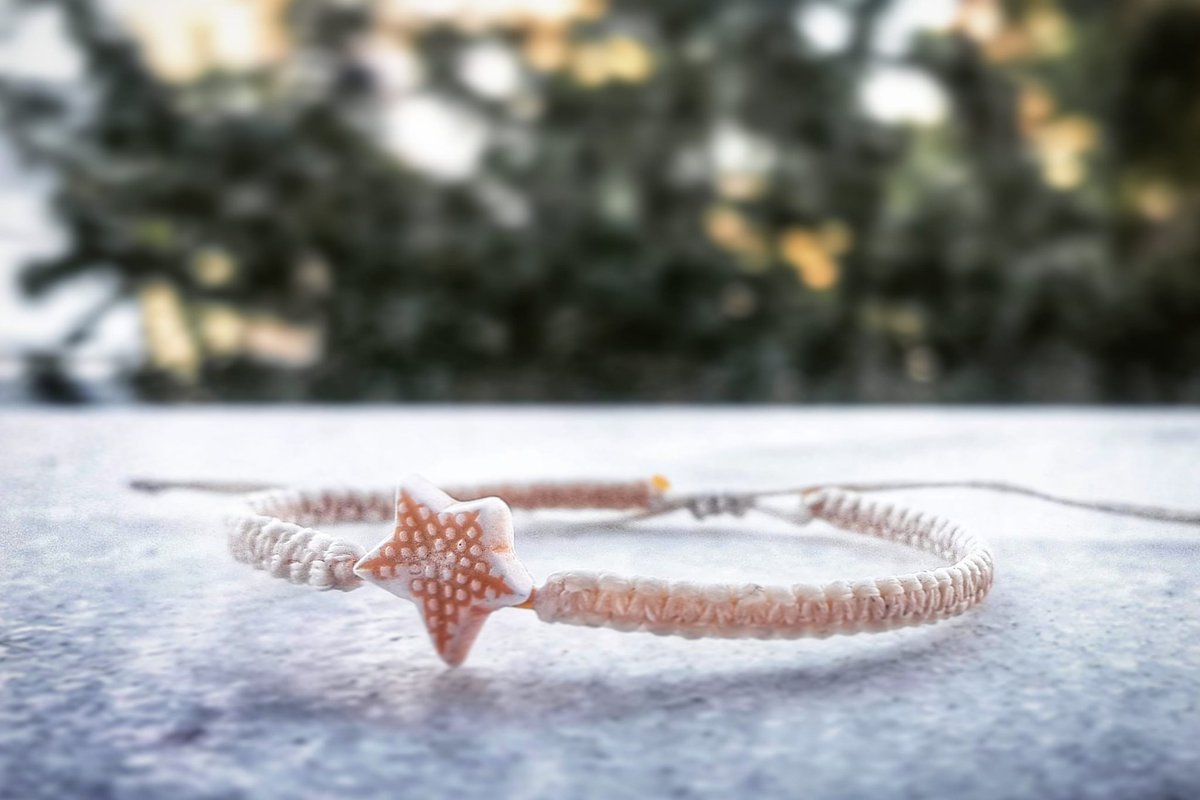 Yıldızlı bileklik
Kargo ücreti yok bilgi için DM
Sipariş için profilimizdeki linkten ulaşabilirsiniz 
#bileklik #makrome #mumip #boncuk #perşembe  #elyapımı #elemeği #ankara #istanbul #izmir #takı #aksesuar #kolye #örmebileklik #moda #Twitter #Tbt #indirim #çekiliş #shopier
