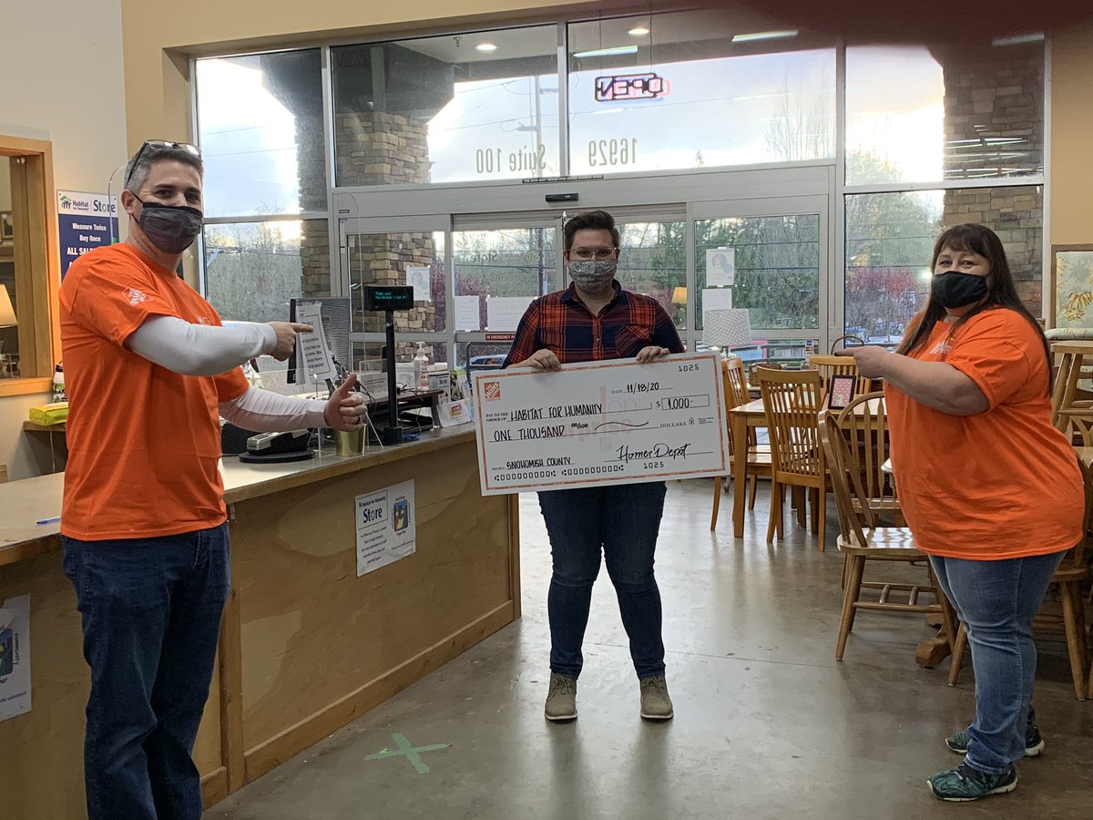 Shelby from Habitat for Humanity thought we were stopping by to drop of $100 worth of donated thresholds. Little did she know we were also bringing a $1000 check to help build more homes! So proud to work for THD! <a href="/TeamDepot_Ryan/">Ryan Braddy</a> #snohomishsalestrain #operationsurprise #teamdepot