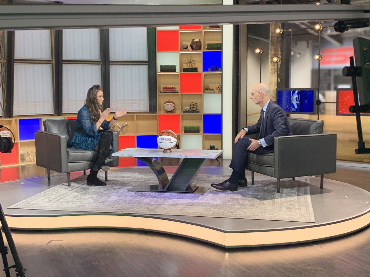 🏀 ESPN host and reporter @CassidyHubbarth sits down with NBA Commissioner Adam Silver for an interview to air on #HoopStreams tonight just after 7:30 p.m. ET.
Hoop Streams on Twitter/Facebook/IG and the ESPN App along w/ @OmarESPN, @NabilKarimESPN & @KendrickPerkins. https://t.co/zt4PTdcrUZ