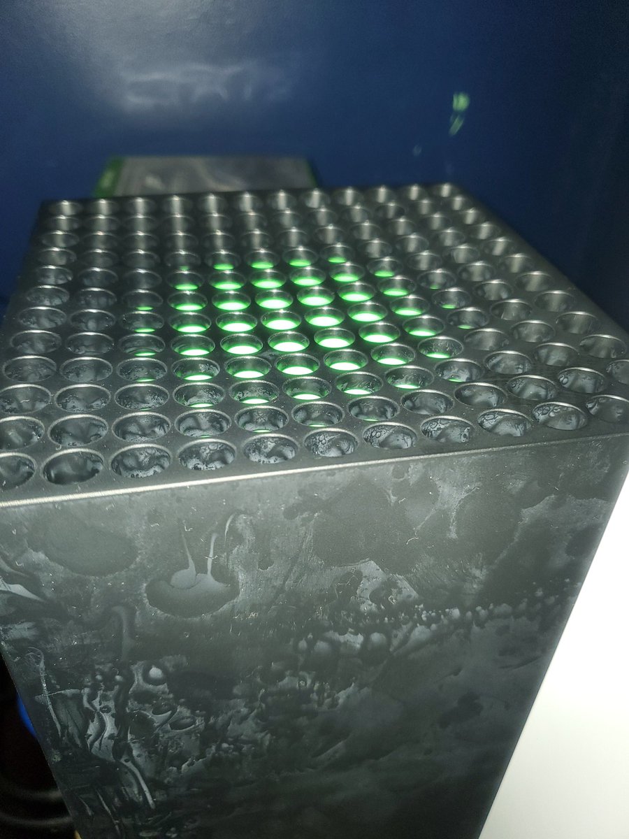 Talbot690's tweet image. This is a brand new Xbox Series X just unboxed yesterday..... @Xbox @XboxCanada @XboxP3 @XboxSupport I tried calling support, I tried contacting through the website, facebook and now here... this aint right. The Machine works but looks like it was rinsed off with puddle water