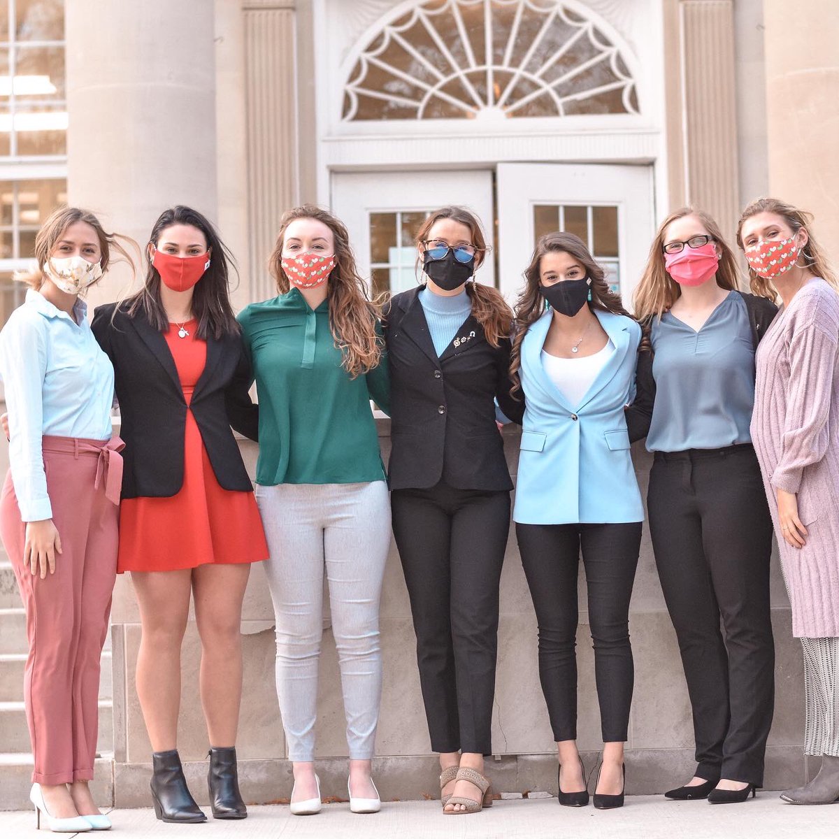 AChiORipon's tweet photo. Some of our sisters presented their Catalyst 300 Applied Innovation projects today during Catalyst Day! Congratulations ladies we are so proud of you✨

#alphachiomega #achio #axo #alphachi #alphachisontherise #gogreek #goaxo https://t.co/IeMHYR1XAm