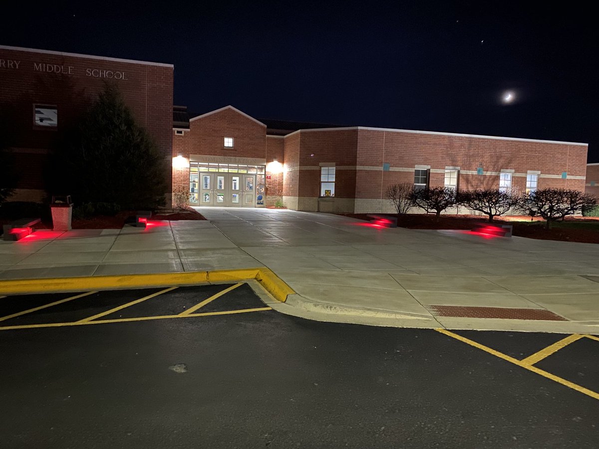 New bench lighting @OQMS #SD113a