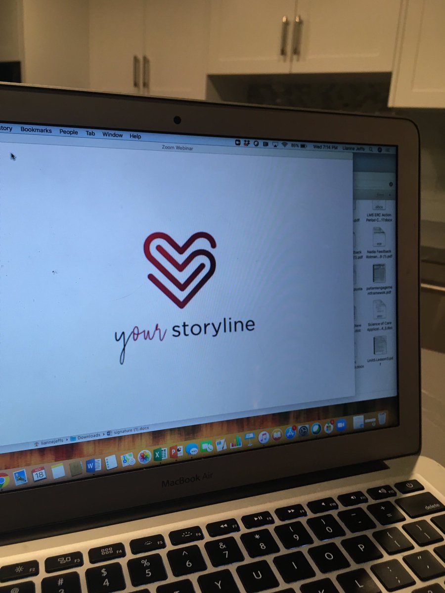 JeffsLianne's tweet photo. Our first winner #power of storytelling #connectedcare #knowwhoyouareprovidingcare to this is how we will advance our #scienceofcare @RNFOO https://t.co/zqotHYV9kA